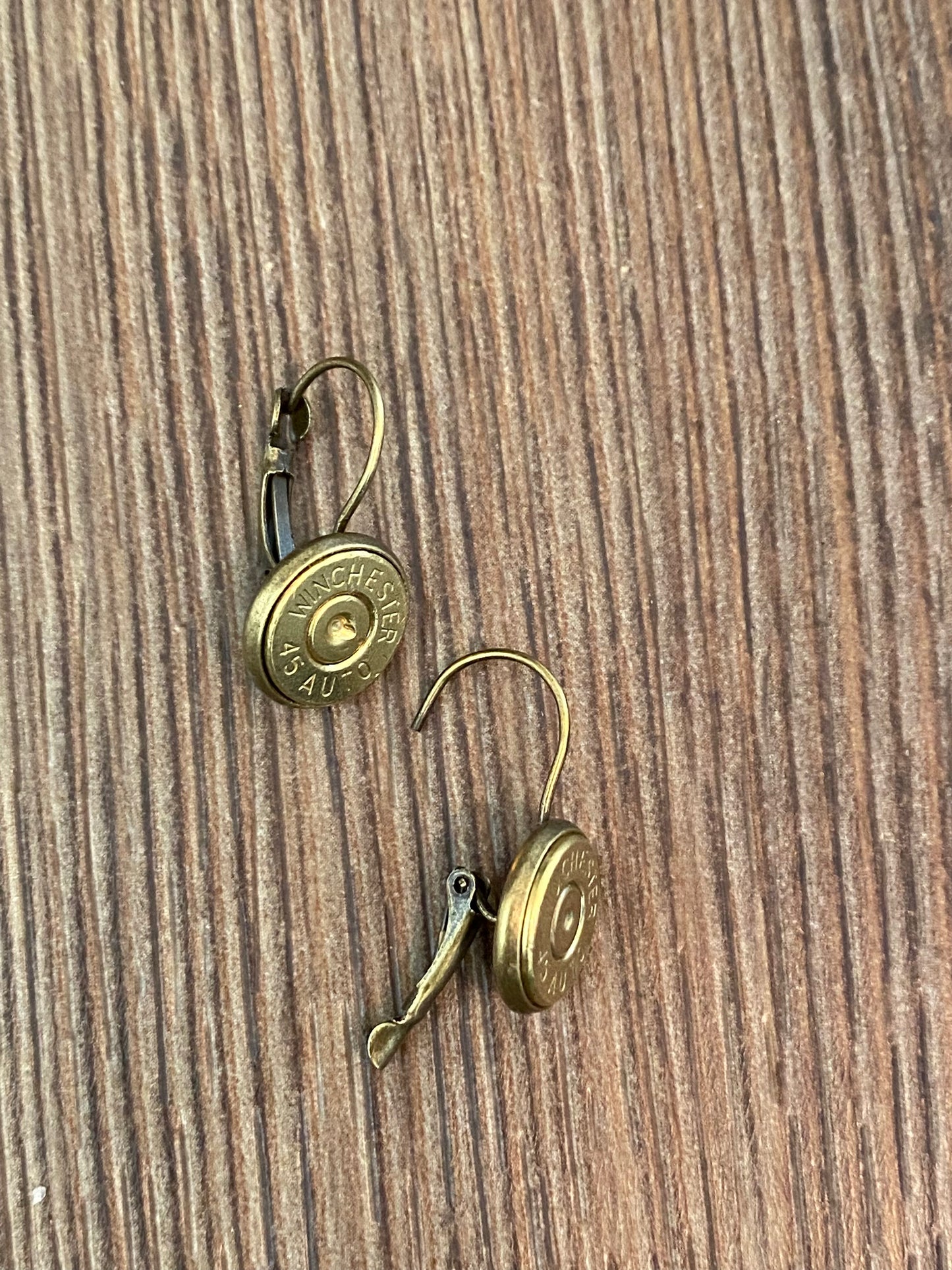 .45 Dangle earring with gold primer