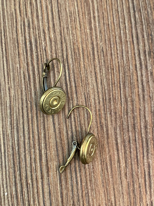 .45 Dangle earring with gold primer