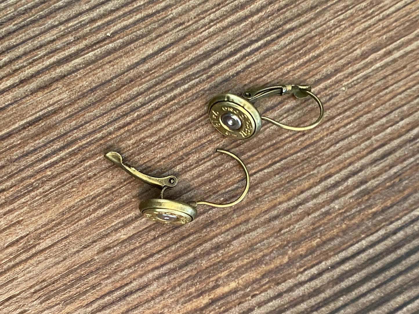 9mm dangle earring with silver primer