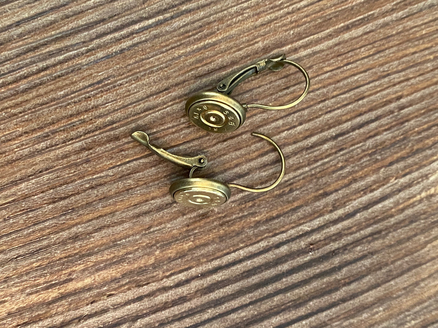 9mm Dangle earring with gold primer